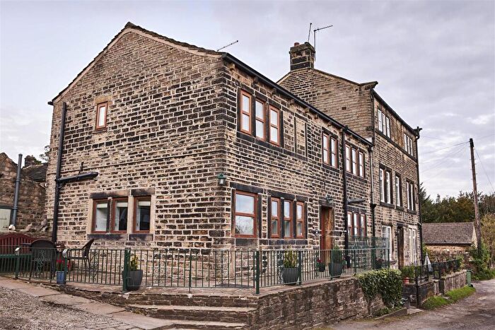 2 Bedroom Cottage To Rent In Uppergate, Hepworth, HD9