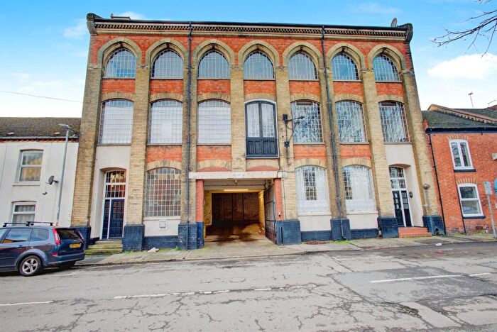 2 Bedroom Flat For Sale In Palmerston Road, Northampton, NN1