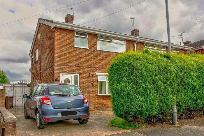 3 Bedroom Semi-Detached House To Rent In Chester Street, Mansfield, NG19