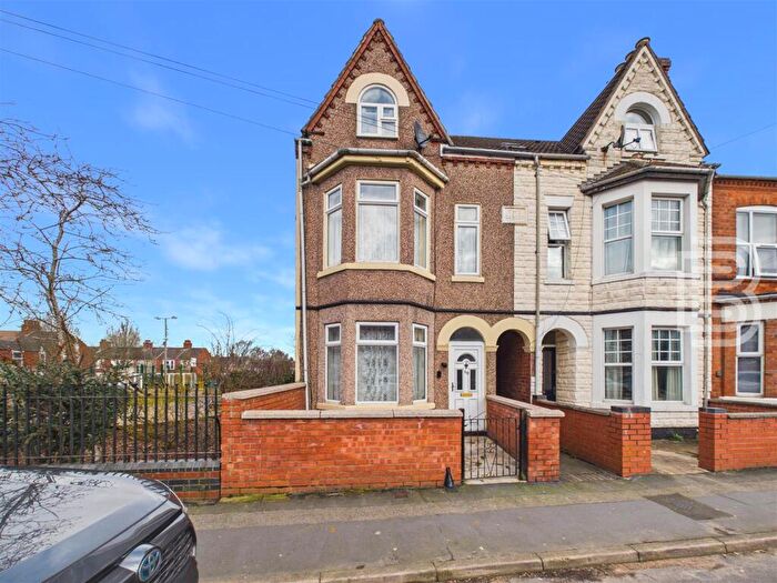 4 Bedroom End Of Terrace House For Sale In Craven Road, Rugby, CV21