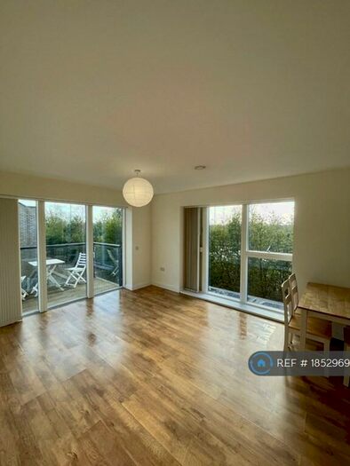 1 Bedroom Flat To Rent In Palmer House, Trumpington, Cambridge, CB2