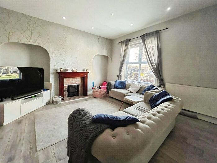 4 Bedroom Semi-detached House For Sale In Victoria Road West, Hebburn, Tyne And Wear, NE31