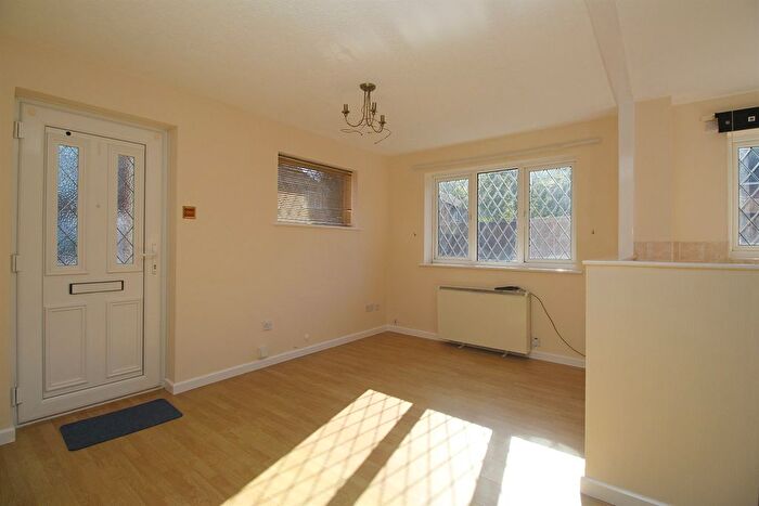 1 Bedroom Villa To Rent In Warren Drive, Leicester, LE4