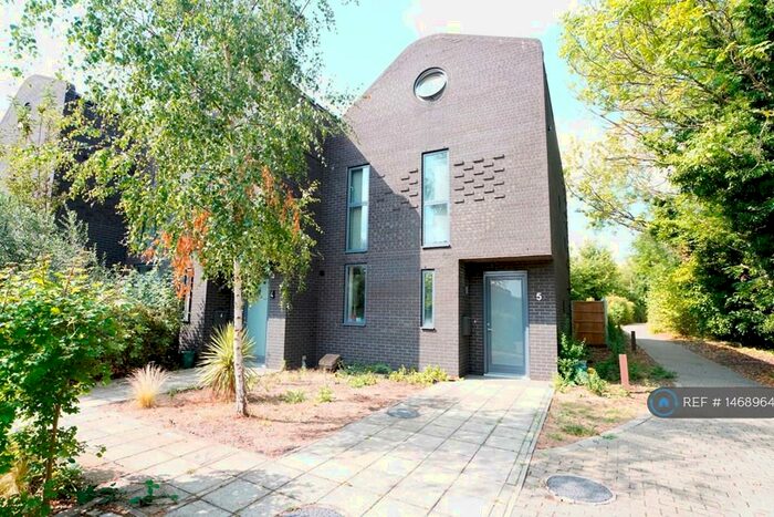 3 Bedroom End Of Terrace House To Rent In Winslow Place, London, N22