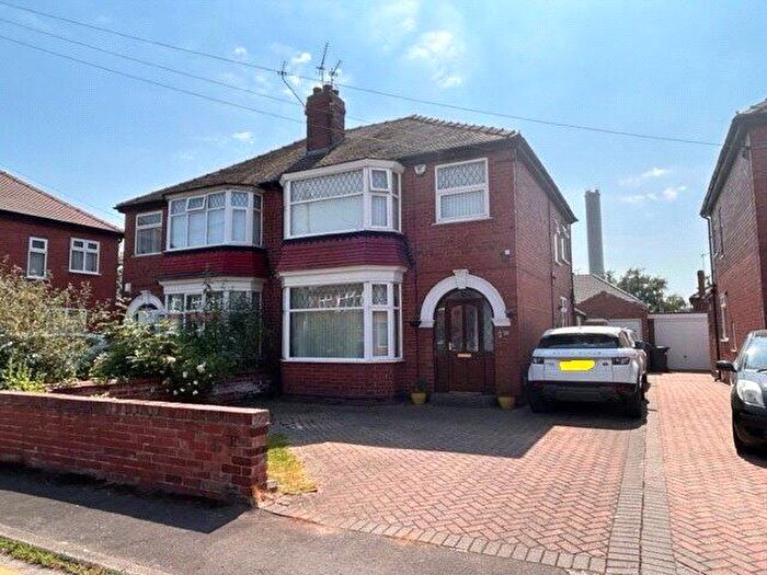3 Bedroom Semi-Detached House To Rent In West Grove, Doncaster, South Yorkshire, DN2