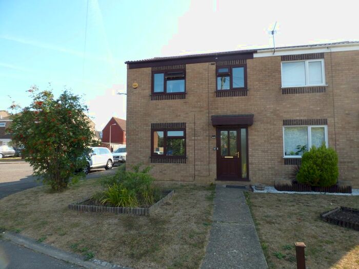 3 Bedroom Semi-Detached House To Rent In Hollow Grove Way, Carlton Colville, Lowestoft, NR33