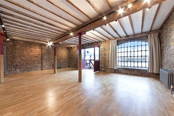 2 Bedroom Flat To Rent In Execution Dock House, Wapping High Street, London, E1W