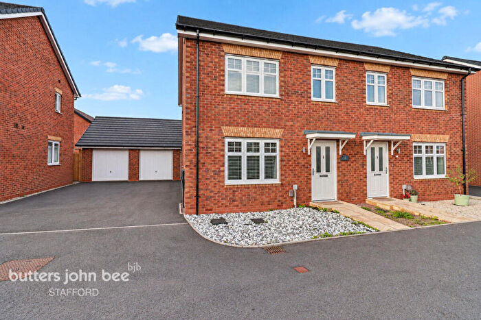 3 Bedroom Semi-Detached House For Sale In Bellis Court, Stafford, ST16