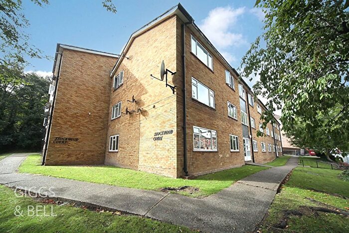 2 Bedroom Flat To Rent In Stockwood Crescent, Luton, LU1