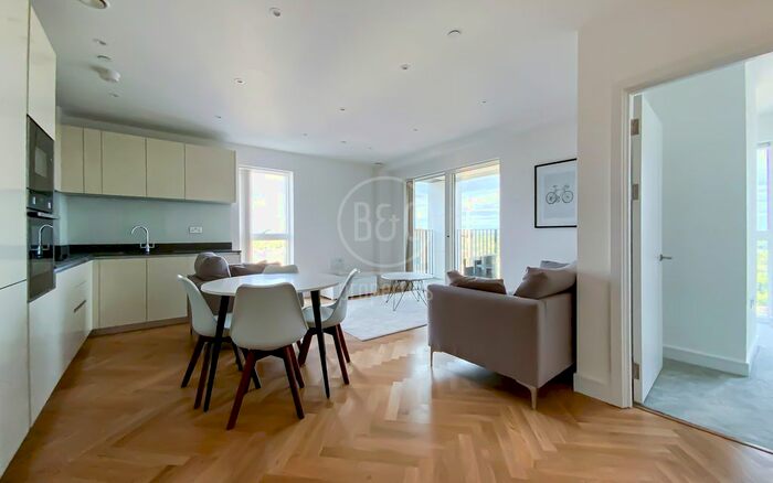 2 Bedroom Flat To Rent In Birch House, Pegler Square, Kidbrooke Village, London, SE3