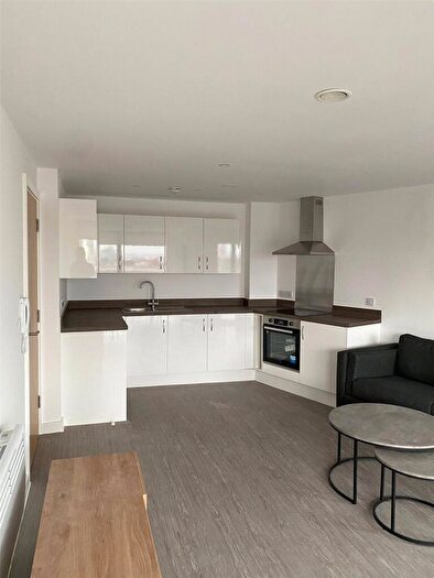 2 Bedroom Flat To Rent In The Landmark, Oldfield Road, Salford, M5