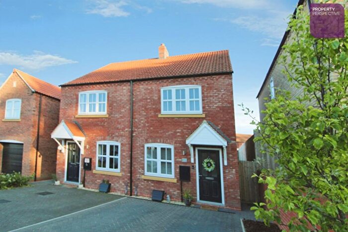 2 Bedroom Semi-Detached House For Sale In Sanderson Drive, HU13