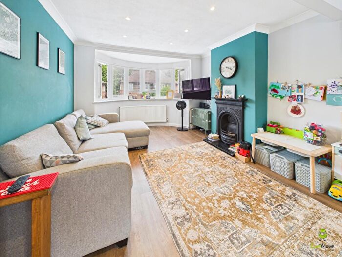 3 Bedroom Terraced House For Sale In Eversley Avenue, Bexleyheath, DA7