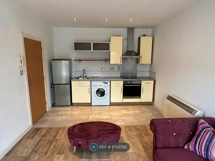 1 Bedroom Flat To Rent In Western Road, Leicester, LE3