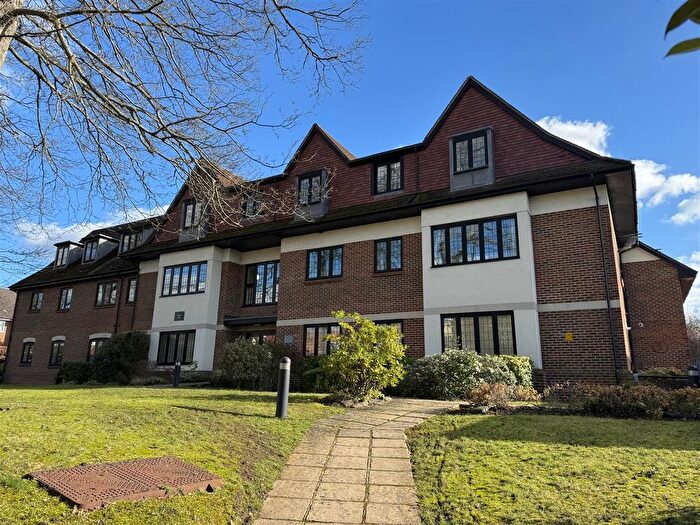 2 Bedroom Flat For Sale In Victoria House, Epsom Road, Leatherhead, KT22