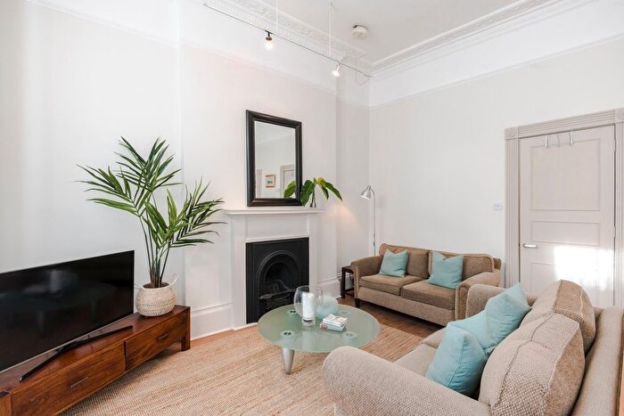 1 Bedroom Flat To Rent In York Street, Marylebone, London, W1H