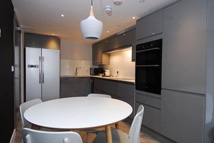5 Bedroom Flat To Rent In Cornwall Heights Apt, Plymouth, PL1