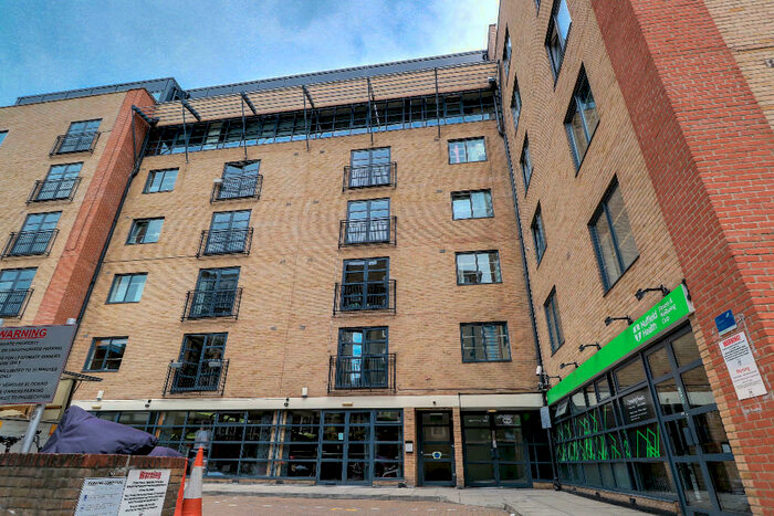 2 Bedroom Flat To Rent In Bateman's Row, London, EC2A