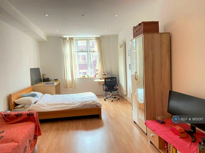 Studio To Rent In Bernhard Baron House, London, E1