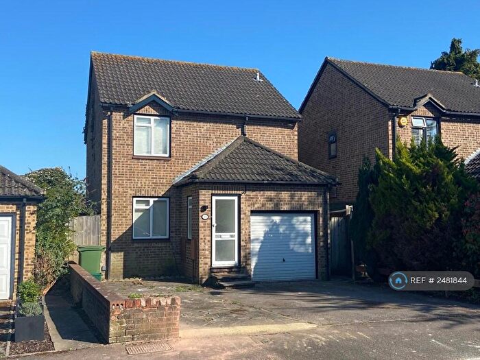 3 Bedroom Detached House To Rent In Beddington, Beddington, Croydon, CR0