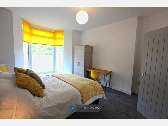 1 Bedroom Flat To Rent In Carlton Terrace, Swansea, SA1