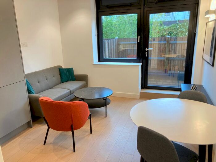 1 Bedroom Flat To Rent In New Horizons Court, Brentford, TW8