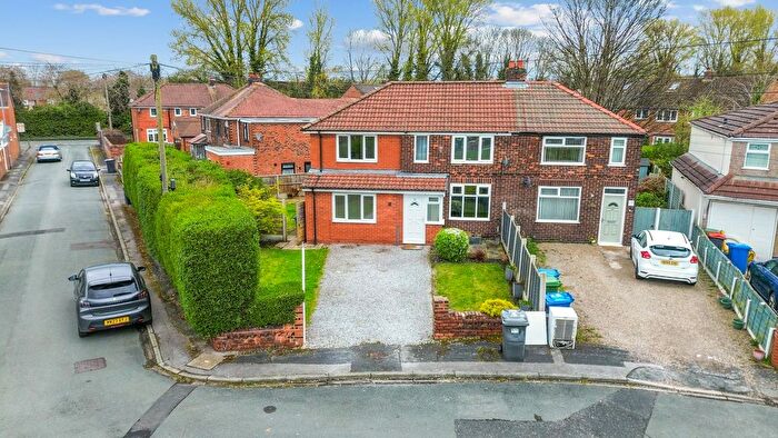 4 Bedroom Semi Detached House For Sale In Ivy Road, Woolston, WA1