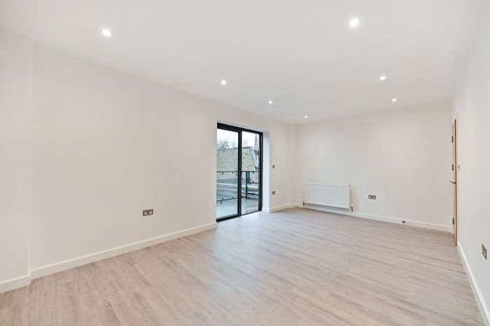 1 Bedroom Flat To Rent In Wimbledon Hill Road, Wimbledon, London, SW19