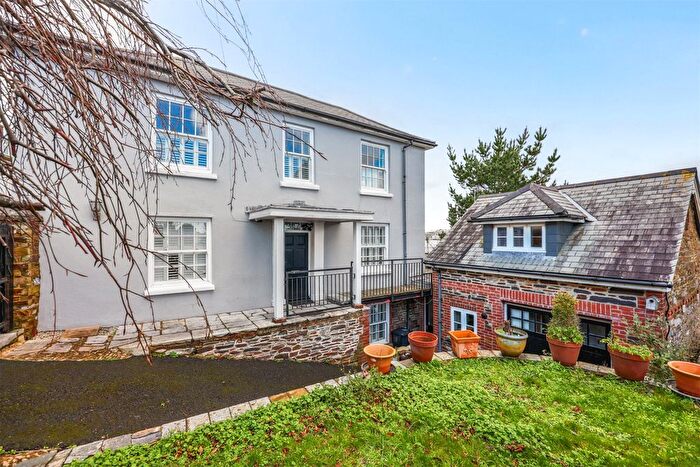 4 Bedroom Detached House For Sale In Tamar Street, Torpoint, PL11