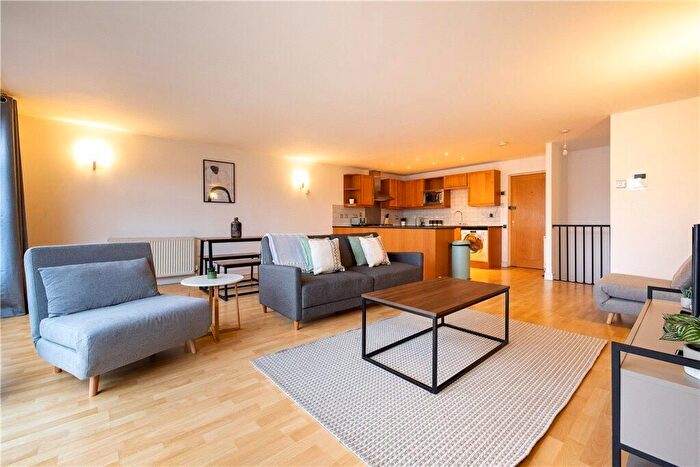 2 Bedroom Flat To Rent In Tanner Street, London, SE1
