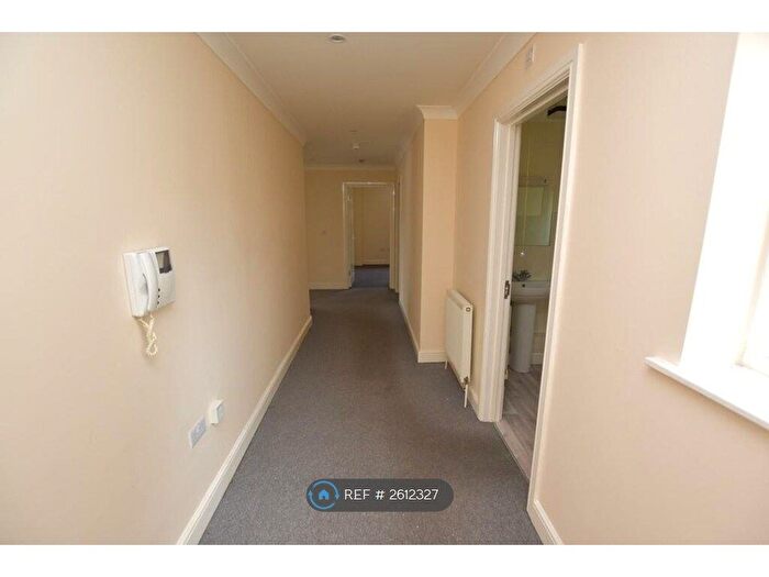 2 Bedroom Flat To Rent In Martony Court, Margate, CT9