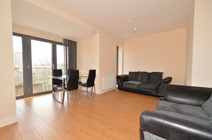 2 Bedroom Apartment To Rent In Brookbank Road, Lewisham, SE13