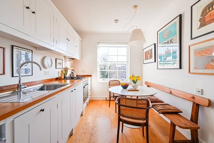 2 Bedroom Flat For Sale In Grays Inn Road, King's Cross, London, WC1X