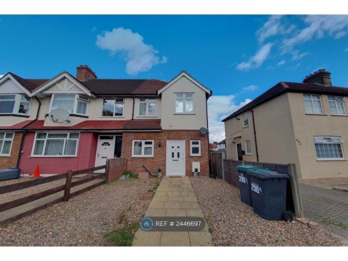 2 Bedroom End Of Terrace House To Rent In White Hart Lane, London, N17