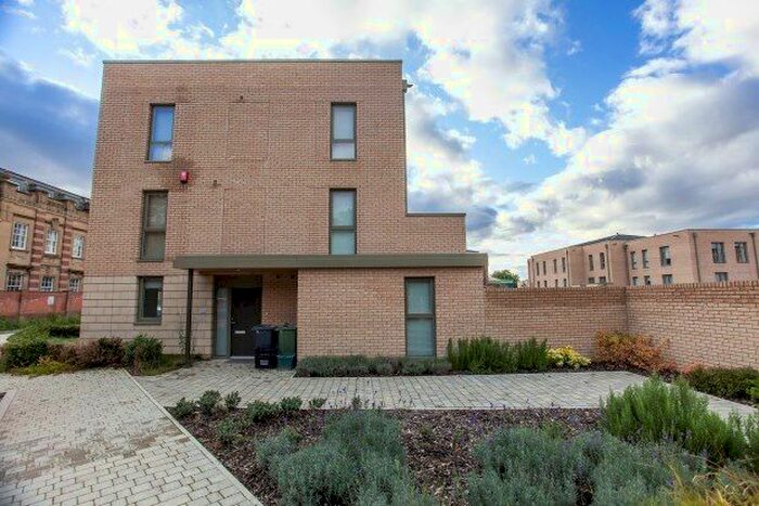 4 Bedroom Town House To Rent In Joseph Terry Grove, York, YO23