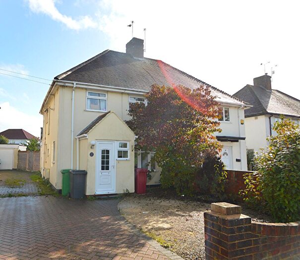 3 Bedroom Semi-Detached House To Rent In Cippenham Lane, Slough, Berkshire, SL1