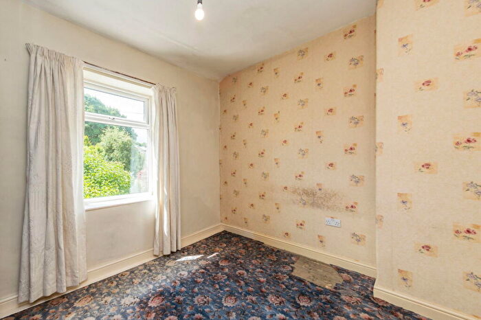 3 Bedroom Terraced House For Sale In Station Terrace, Skelmanthorpe, HD8