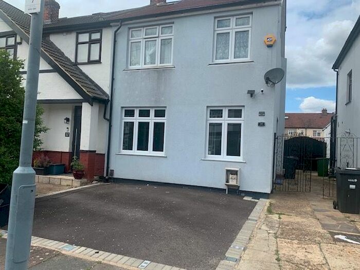 4 Bedroom Semi-Detached House To Rent In Brian Road, Chadwell Heath, RM6