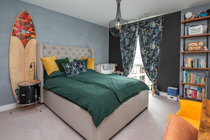 1 Bedroom Flat To Rent In Rookwood Way, London, E3