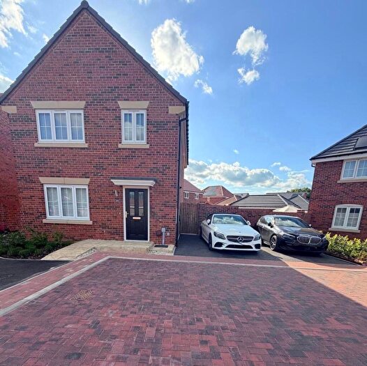 3 Bedroom Detached House To Rent In Rose Hill Rise, Bessacarr, Doncaster, DN4