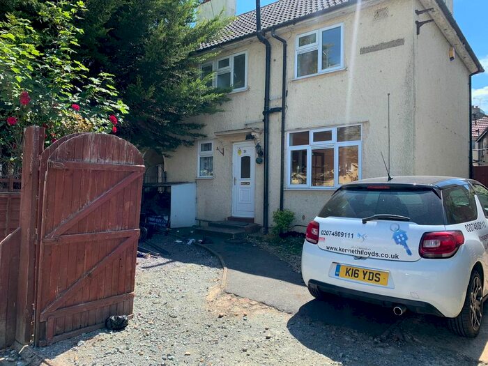 3 Bedroom Terraced House To Rent In Jellicoe Avenue, Gravesend, DA12