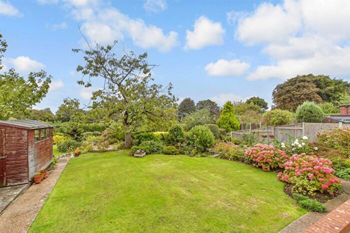 3 Bedroom Detached Bungalow For Sale In Wises Lane, Borden, Sittingbourne, Kent, ME9