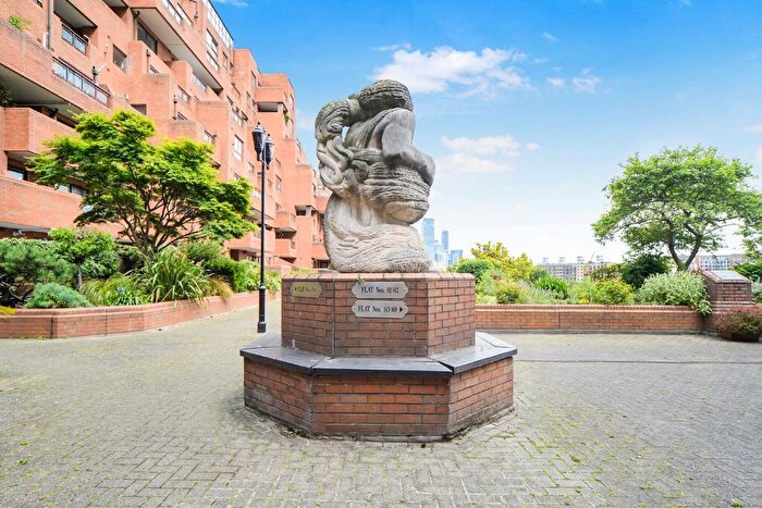 1 Bedroom Flat For Sale In Free Trade Wharf, Wapping, London, E1W