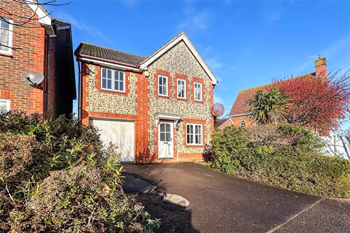 4 Bedroom Detached House For Sale In Columbine Way, Littlehampton, West Sussex, BN17