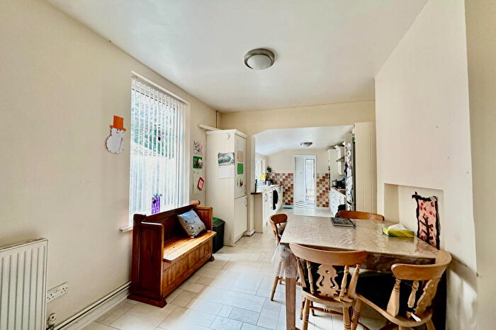 3 Bedroom Terraced House For Sale In Morpeth Street, Hull, HU3