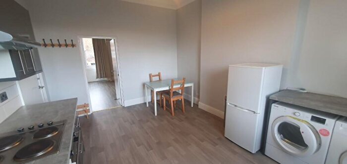 1 Bedroom Flat To Rent In Elliston Road, Redland, BS6