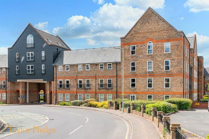 3 Bedroom Flat To Rent In Millacres, Station Road, Ware, SG12