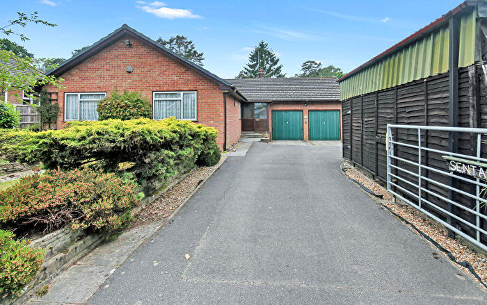 3 Bedroom Bungalow For Sale In Antells Way, Alderholt, SP6