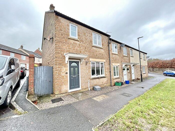 3 Bedroom End Of Terrace House For Sale In Bell Chase, Yeovil, Somerset, BA20