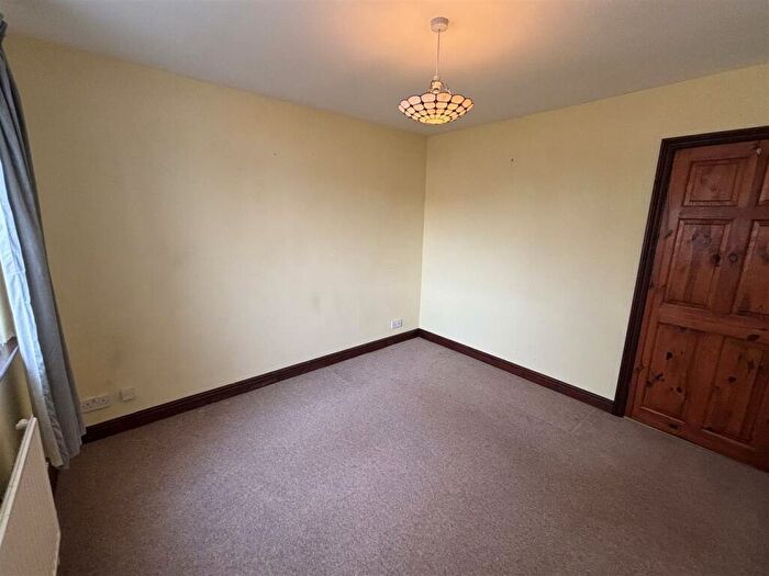 2 Bedroom Detached Bungalow For Sale In Dove Close, Louth, LN11